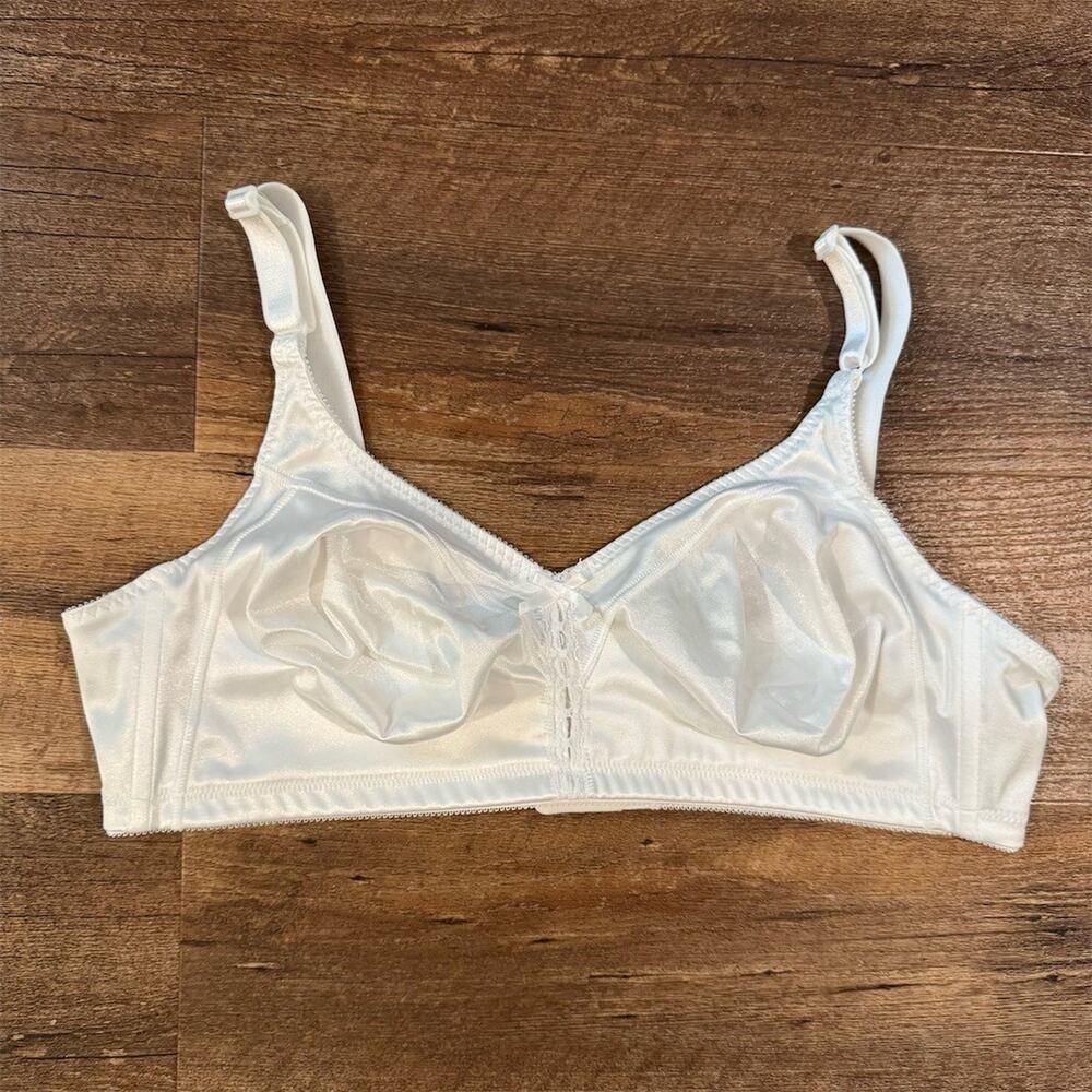 Bali Double Support Bra Womens Size 42C White Wireless Full Coverage Soft 3820